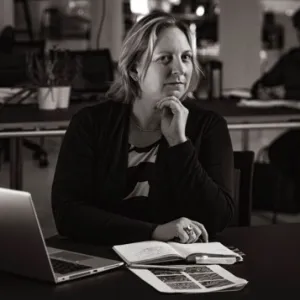 Dr. Kim Ragaert